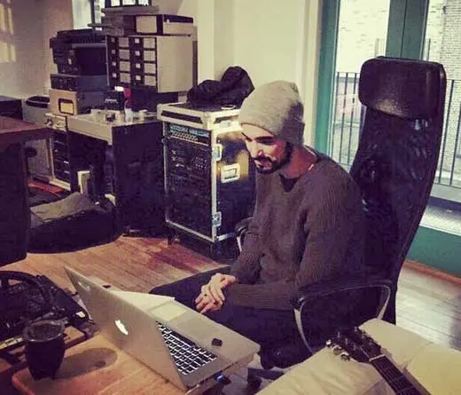 Abel Pintos se encuentra en los Kensaltown Studios produciendo un nuevo lbum para el 2016. Todos los detalles ac!